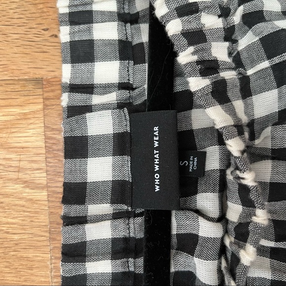 Who What Wear black and white checkered off the shoulder top - Picture 7 of 8